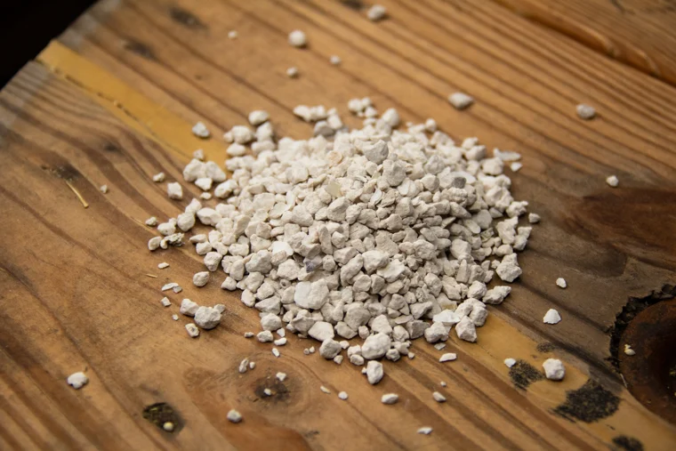 Flock Perfect Calcium & Poultry Shell, 8lbs manufacturer product photo