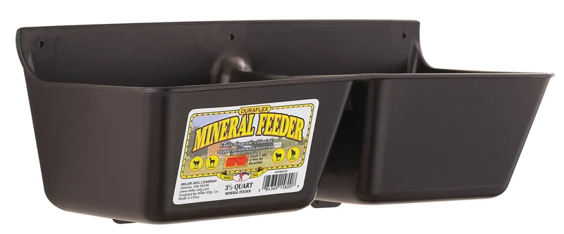 Little Giant Black Mineral Feeder — 3.5 quart product